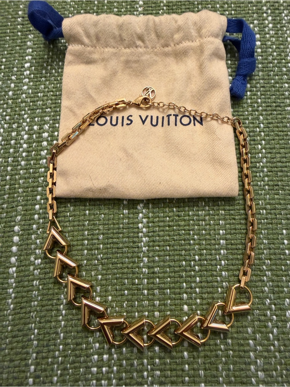 AUTHENTIC Louis Vuitton Gold V-Link Chain Necklace